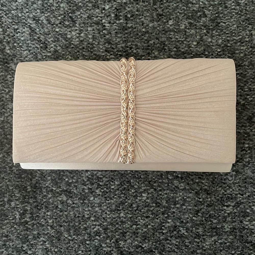 RSVP clutch